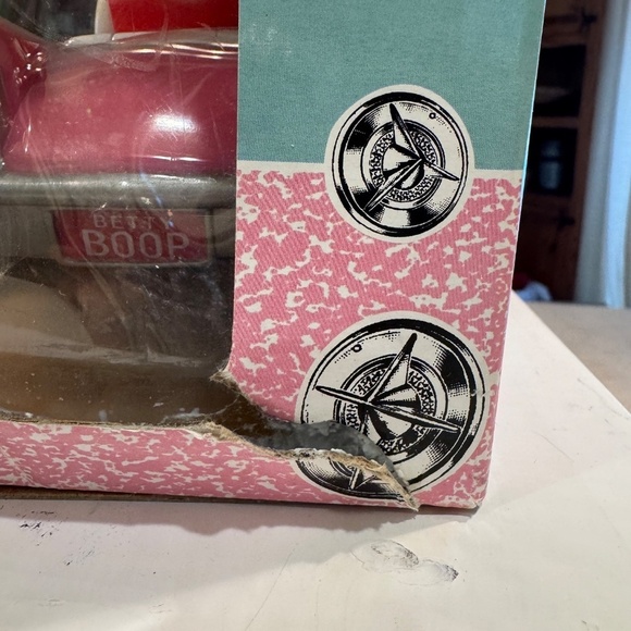 Betty Boop Cruisin Funko Wacky Wobbler Pink Car NIB - Picture 10 of 13